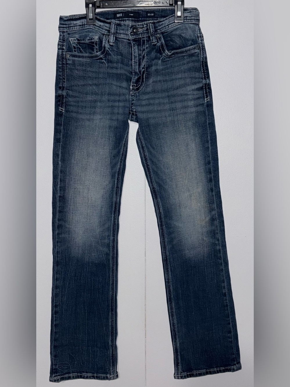 BKE Aiden Mens 30x32 Blue Stretch Bootcut Jeans Thick Stitch Western Distressed